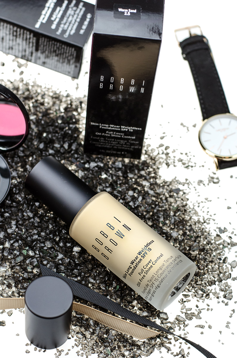 Bobbi Brown SKIN LONG-WEAR WEIGHTLESS FOUNDATION SPF 15