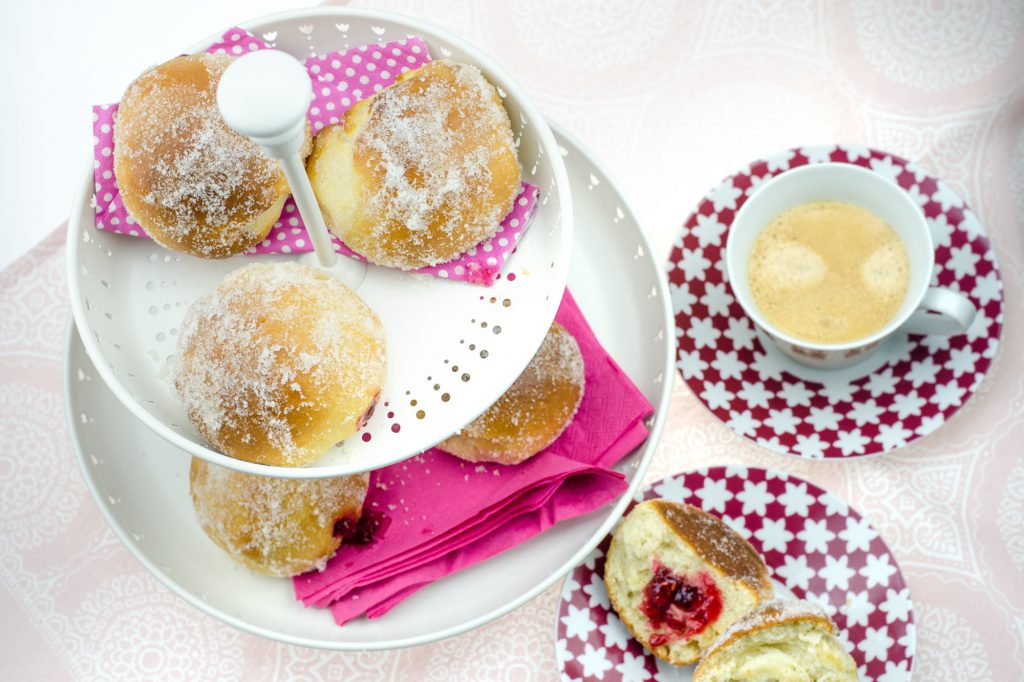 Vanille-Himbeer Ofenberliner oder auch Kreppel, Krapfen oder Berliner Pfannkuchen genannt