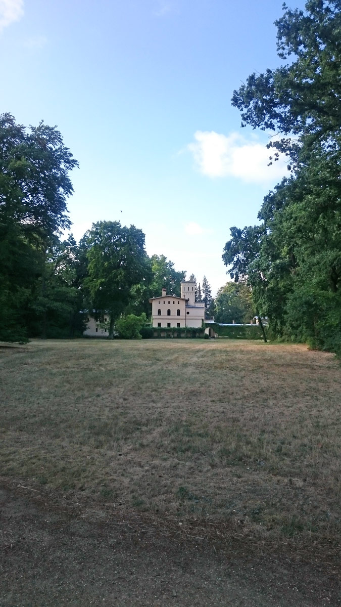 Joggen im Park Sanssouci am frühen Morgen | Schloss Charlottenhof
