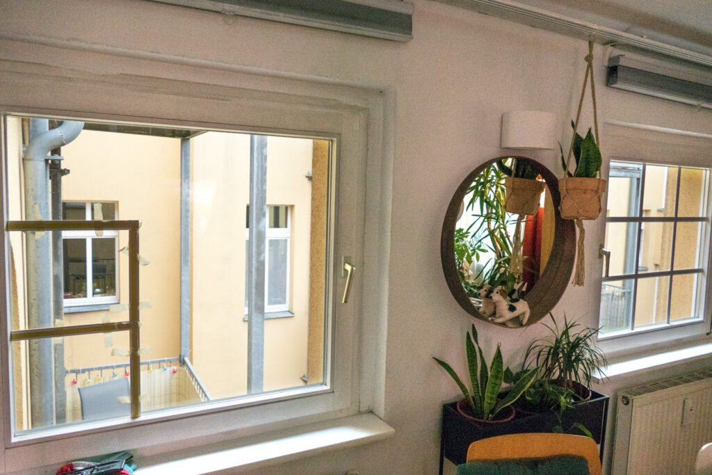 Sprossenfenster nachrüsten: DIY Altbau-Flair für deine Fenster