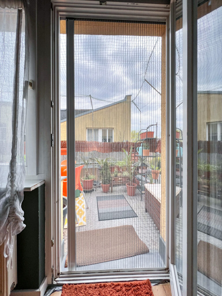 Vendeco Insektenschutz Plisseetür nach Maß für den Balkon